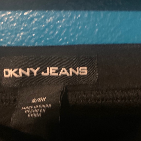 DKNY pull on jeggings with faux leather pockets - Picture 7 of 8